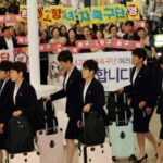 Futbolistas norcoreanas viajaron a Corea del Sur para disputar las semifinales asiáticas